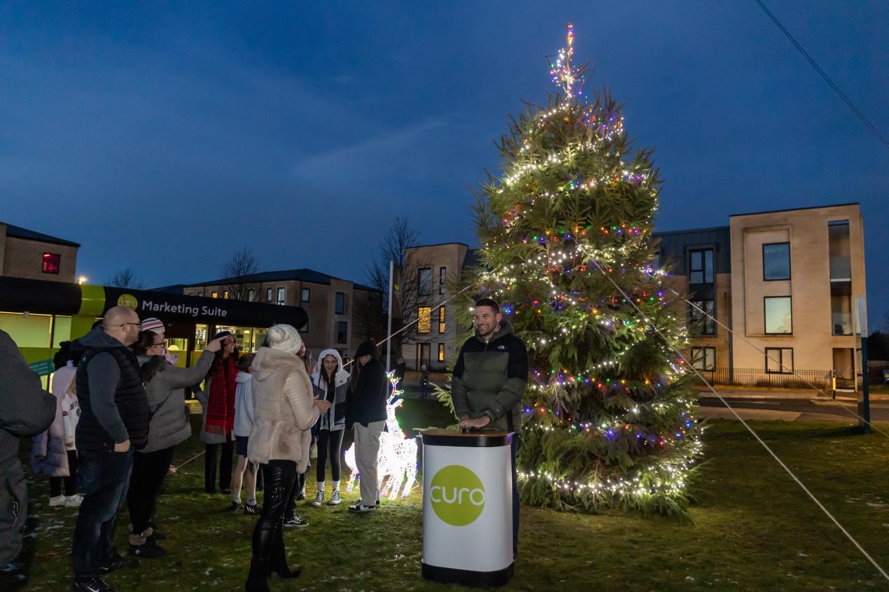  Santa spreads Christmas magic to Curo customers at The Hub, Mulberry Park 