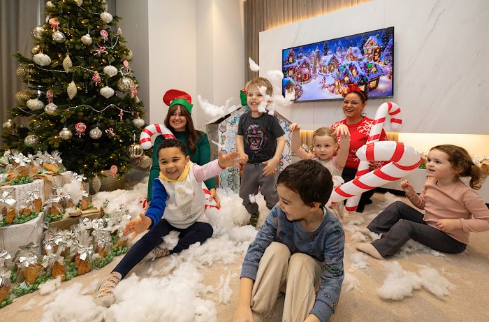 Curo Supports Connect Bath's Mission to Spread Christmas Cheer 